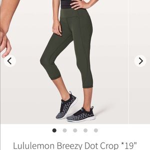NWOT Lululemon Breezy Dot Crop Evergreen